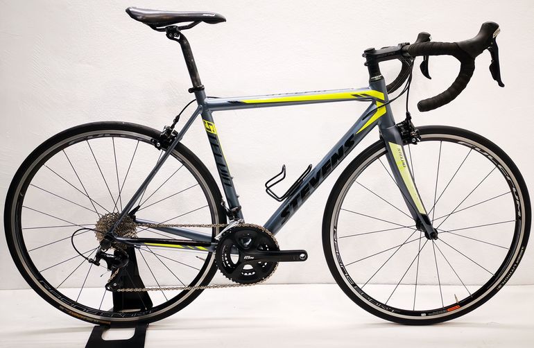 Used Stevens STEVENS Stelvio 2018 Road & Gravel, Hellgrau — image 1 of 11