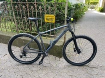 CUBE ATTENTION SL 2022 Mountainbike usato, Grigio chiaro — immagine 1 di 3