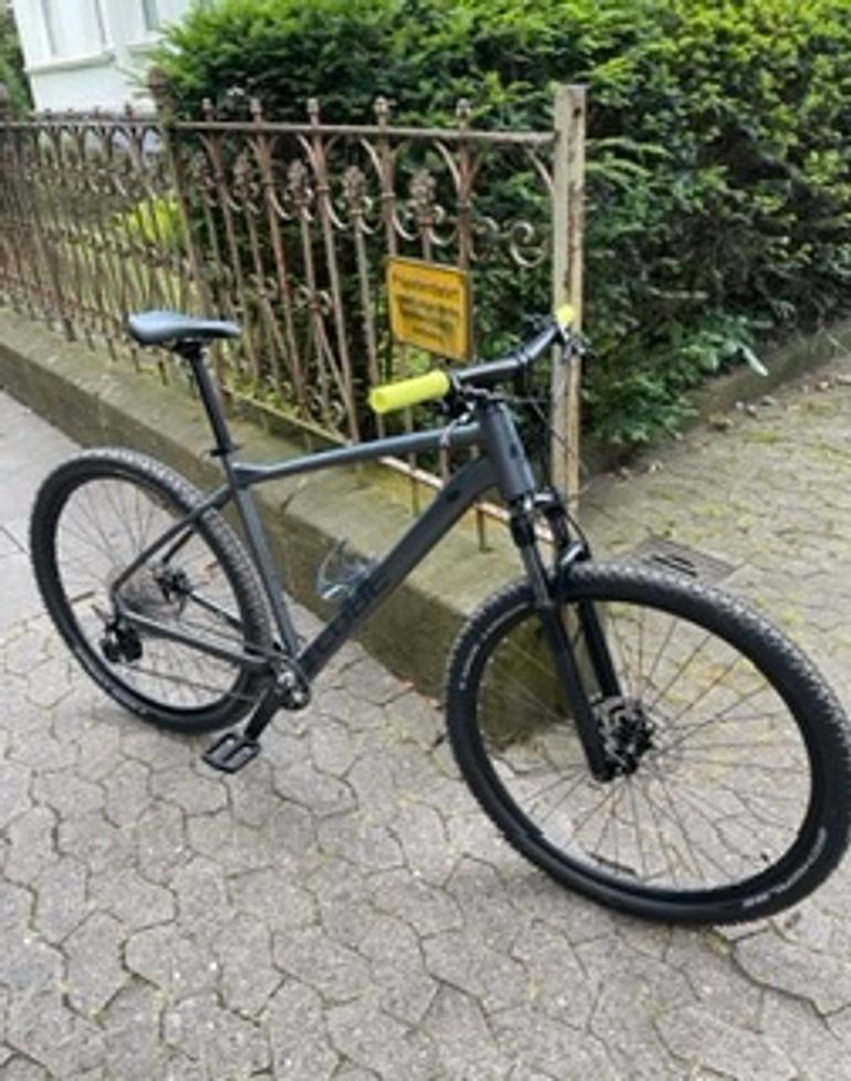 CUBE ATTENTION SL 2022 Mountainbike usato, Grigio chiaro — immagine 2 di 3