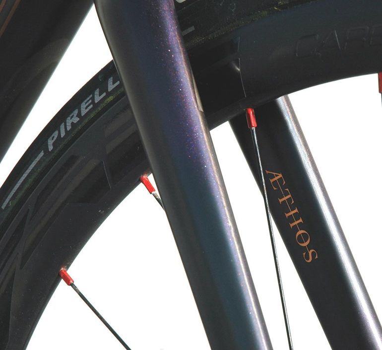 Specialized SWORKS S-WORKS AETHOS LTD 50th anniversary GOLD/CHAMELEON Gr. 54 2024 Road & Gravel d'occasion — image 8 sur 9