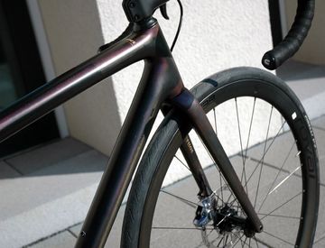 Specialized SWORKS S-WORKS AETHOS LTD 50th anniversary GOLD/CHAMELEON Gr. 54 2024 Road & Gravel d'occasion — image 7 sur 9