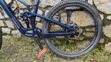Brugt Trek Fuel EX 9.8 XT Gen 6 2023 2023 Mountainbike — billede 7 af 8