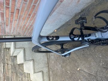 Trek Domane SL 7 AXS Gen 4 2023 2023 Road & Gravel usato, Grigio chiaro — immagine 10 di 11
