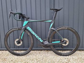 Used Bianchi Oltre PRO Ultegra Di2 2023 2023 Road & Gravel, Grün — image 2 of 17