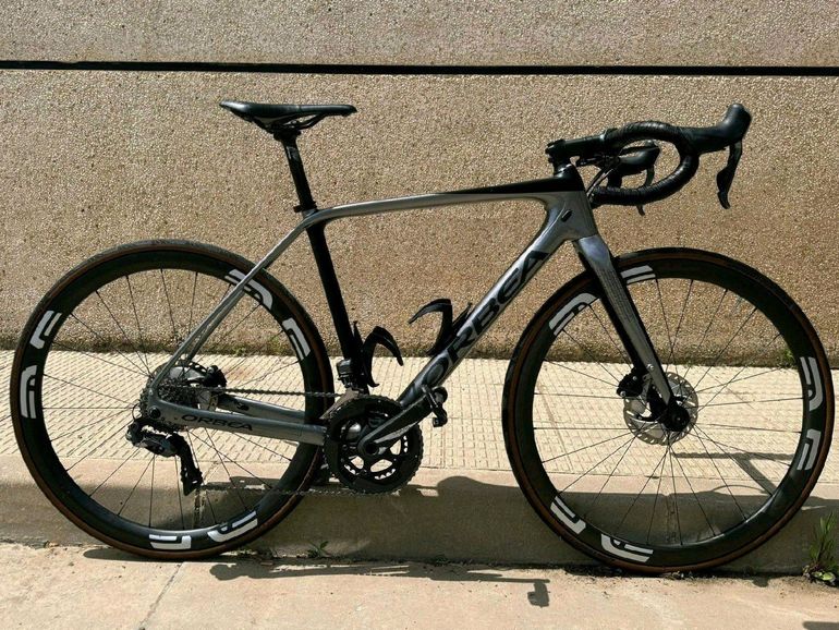 Used Orbea TERRA M30 2022 2022 Road & Gravel, Light Gray — image 1 of 5