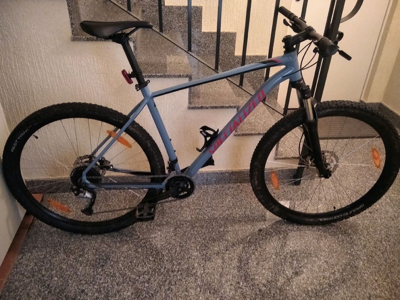 Bicicleta specialized rockhopper 2019 online