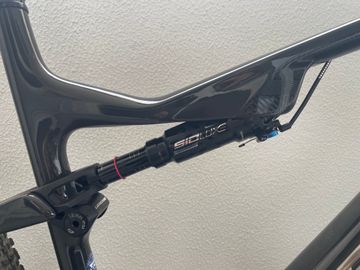 Used Lapierre XR 9.9 2022 2022 Mountainbike, Light Gray, 29 — image 5 of 6