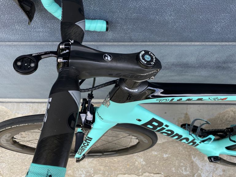 Bianchi Oltre XR4 Dura Ace Di2 used in 59 cm | buycycle