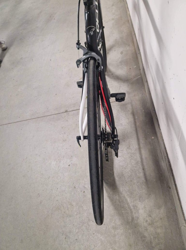 Used Pinarello Dogma 65.1 Think2 2015 Road & Gravel, Schwarz — image 4 of 4