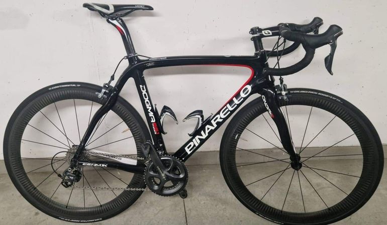 Used Pinarello Dogma 65.1 Think2 2015 Road & Gravel, Schwarz — image 1 of 4