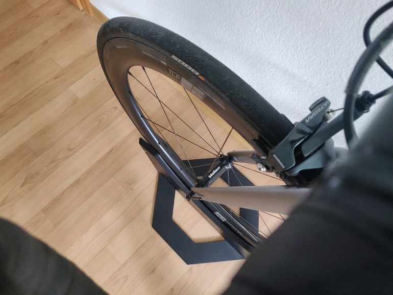 Canyon Ultimate CF SLX 8.0 2018 2018 Road & Gravel usato, Grigio chiaro — immagine 8 di 12