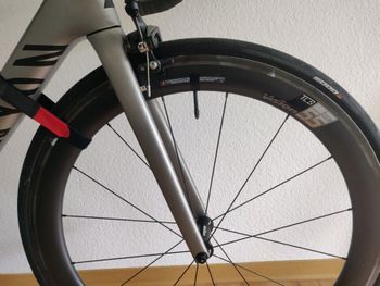 Canyon Ultimate CF SLX 8.0 2018 2018 Road & Gravel usato, Grigio chiaro — immagine 5 di 12