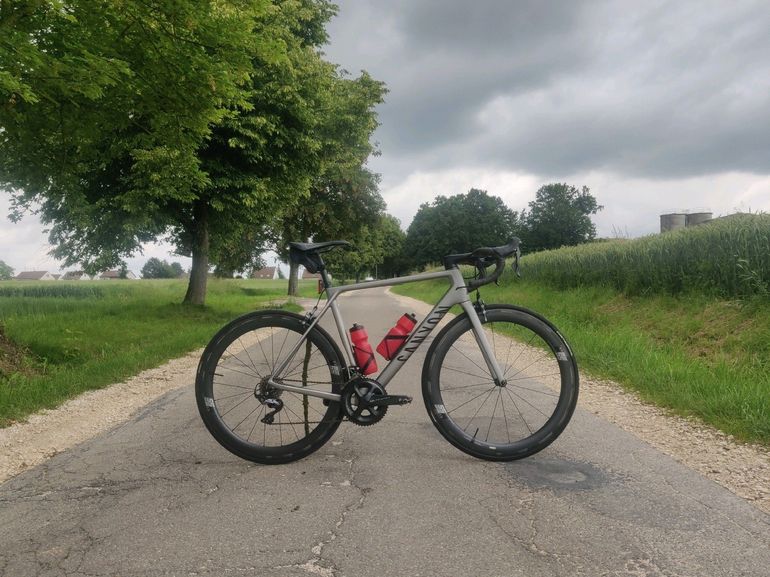 Canyon Ultimate CF SLX 8.0 2018 2018 Road & Gravel usato, Grigio chiaro — immagine 12 di 12