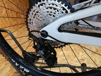 Used Scott Spark RC Team 2023 2023 Mountainbike, White, 29 — image 3 of 6
