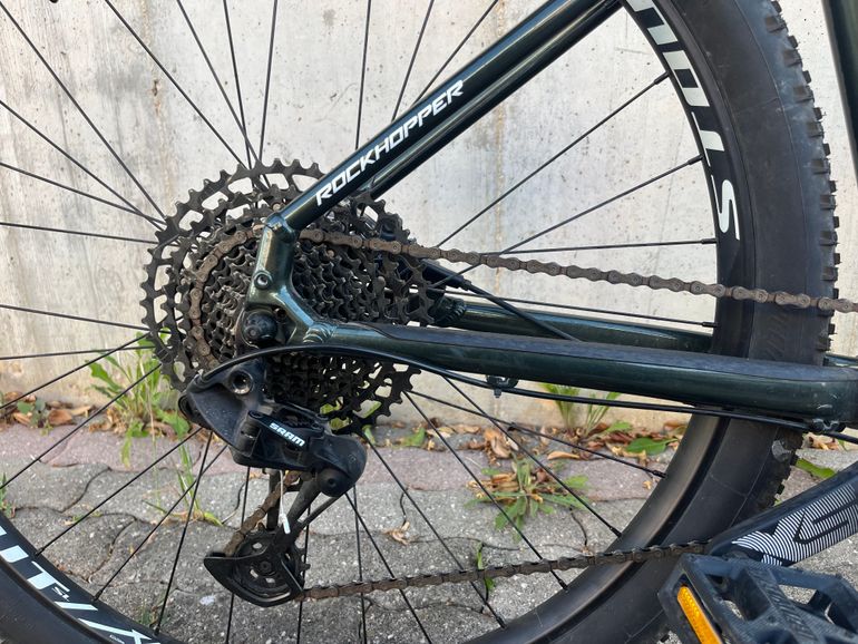 Used Specialized Rockhopper Expert 2022 2022 Mountainbike, Green, 29 — image 4 of 10