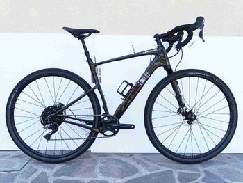 Cannondale Topstone Carbon 2 Lefty 2023 2023 Road & Gravel usato, Nero — immagine 2 di 18