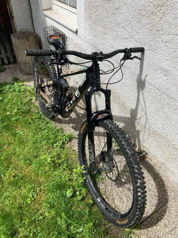 Used Canyon Strive CF 7.0 2020 2020 Mountainbike, Black, 29 — image 2 of 6