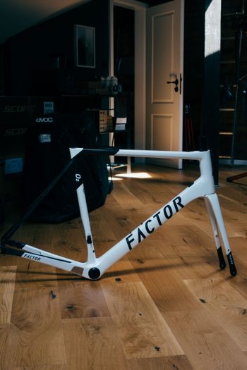 Factor - O2 Frameset, 2020