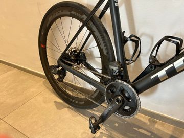 Tweedehands Trek Domane SL 7 eTap 2021 2021 Road & Gravel — afbeelding 3 van 4