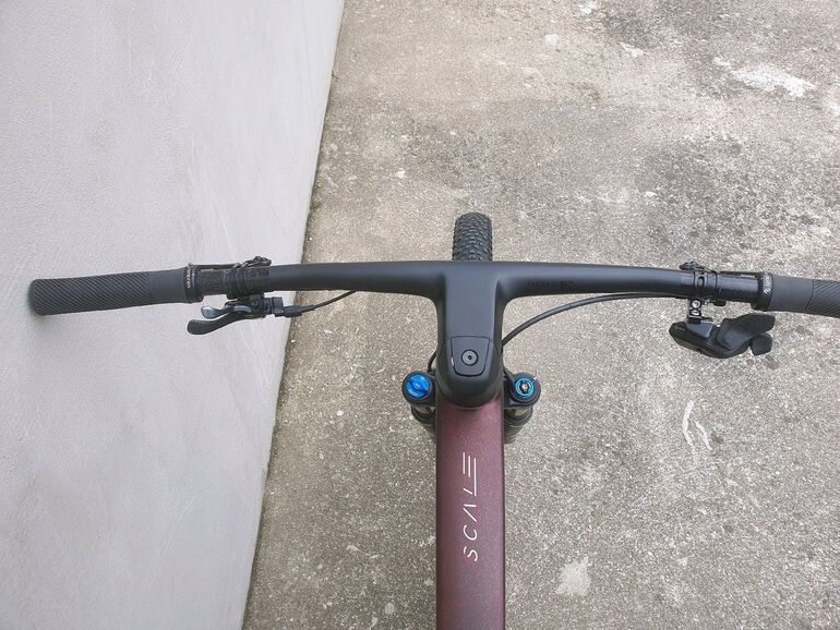 Used Scott Scale RC SL 2023 2023 Mountainbike, Black, 29 — image 5 of 13