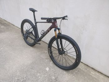 Used Scott Scale RC SL 2023 2023 Mountainbike, Black, 29 — image 3 of 13