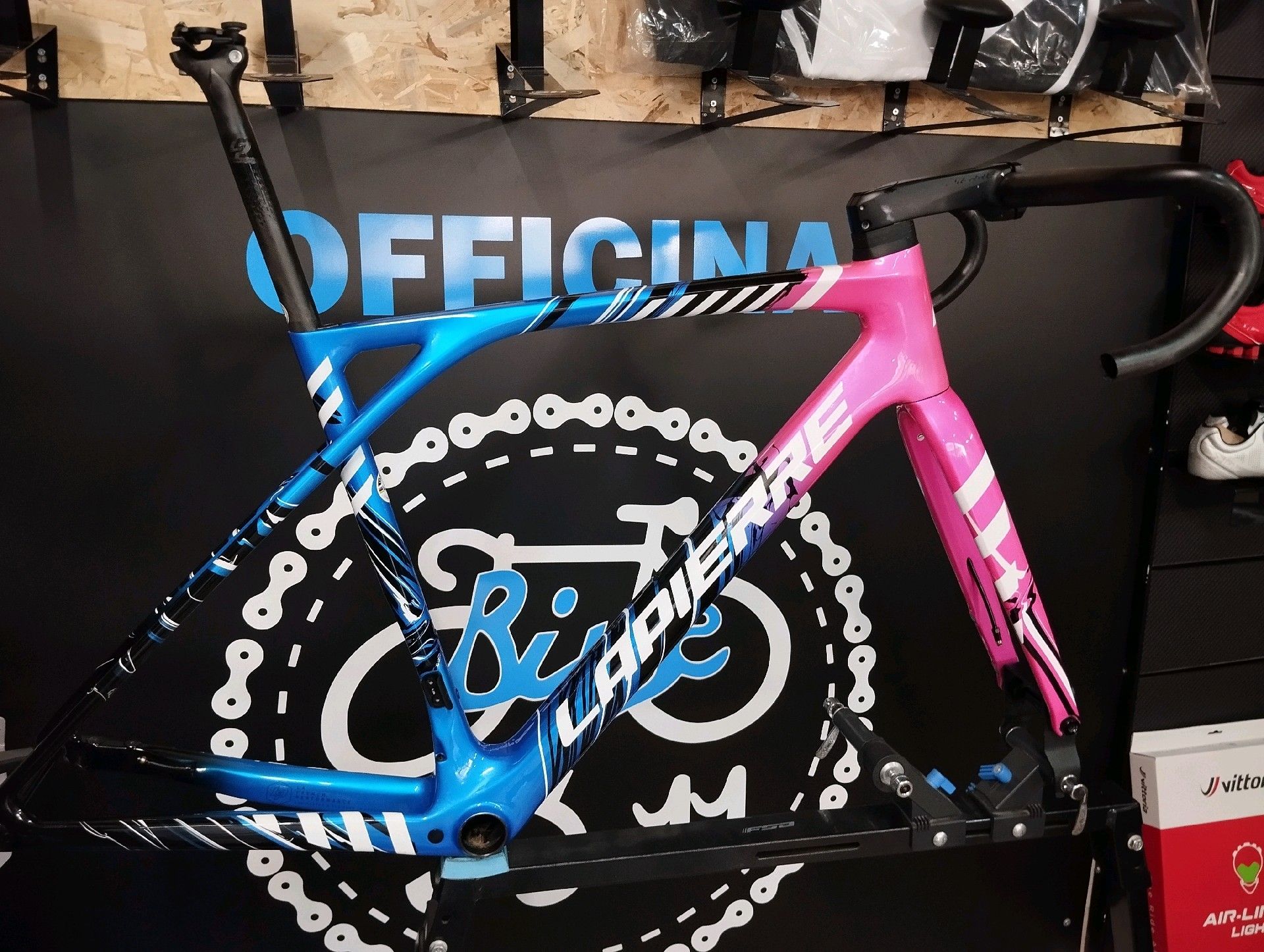 Carbon Bike Frame Painting Cannondale Slice Custom Paint Job