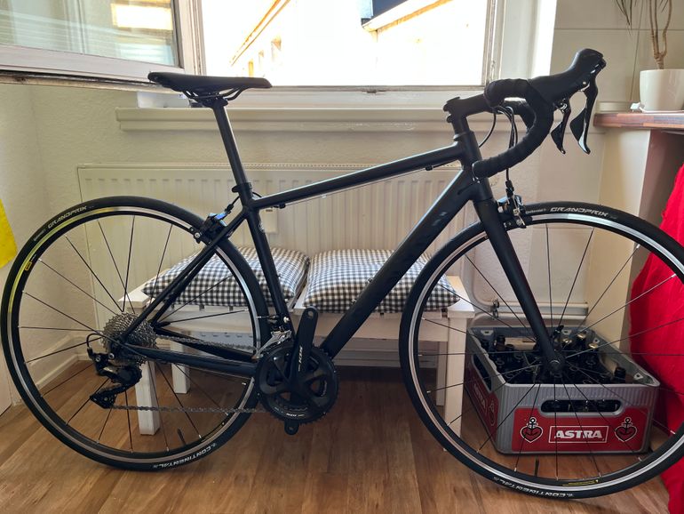 Used Canyon Endurace WMN AL 7.0 2019 Road & Gravel — image 1 of 7