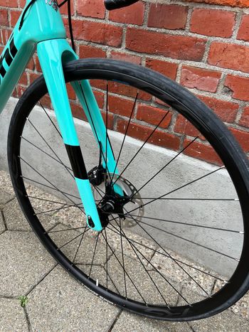 Used Bianchi NEW! Infinito XE/Disc Brakes/Voll Carbon/Shimano Ultegra/Size 53 & 55 & 57 2023 Road & Gravel, Grün — image 4 of 16