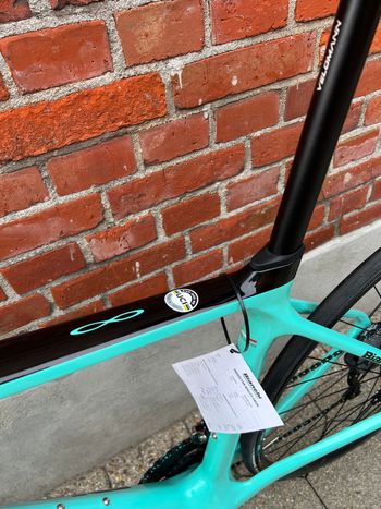 Used Bianchi NEW! Infinito XE/Disc Brakes/Voll Carbon/Shimano Ultegra/Size 53 & 55 & 57 2023 Road & Gravel, Grün — image 16 of 16