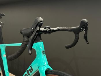 Brugt Bianchi IMPULSO COMP 2024 Road & Gravel — billede 4 af 6