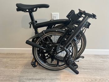 Used Brompton P Line Urban (Mid Handlebars) 2022 Road & Gravel, Black — image 6 of 9