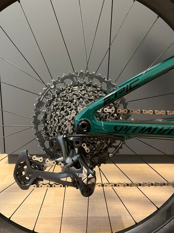 Używany Specialized Epic Expert 2022 2022 Mountainbike — zdjęcie 5 z 6