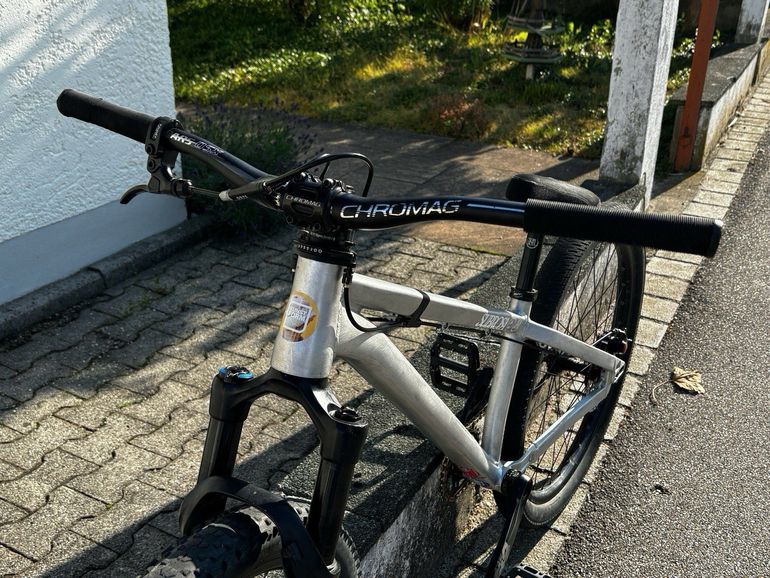 Used Rose THE BRUCE 2 2023 2023 Mountainbike, Weiß, 26 — image 2 of 9