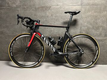 Gebrauchtes Canyon Aeroad CF SLX (Ex van der Poel) 2018 Road & Gravel, Schwarz — Bild 2 von 7