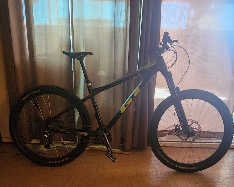 Used GT GT Avalanche 2018 Mountainbike, Black — image 1 of 9