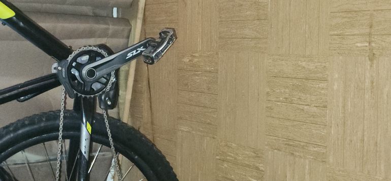 Used GT GT Avalanche 2018 Mountainbike, Black — image 5 of 9