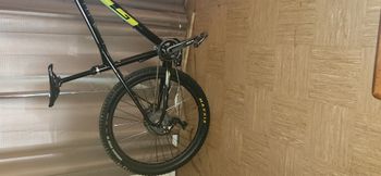 Used GT GT Avalanche 2018 Mountainbike, Black — image 6 of 9