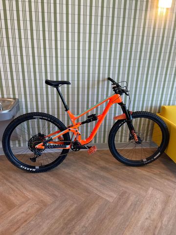 Used Revel Rail29 GX Eagle 2023 2023 Mountainbike, Orange, 29 — image 1 of 4