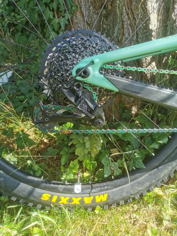 Used Santa Cruz Megatower S / Carbon C / 29 2019 Mountainbike, Green — image 2 of 13