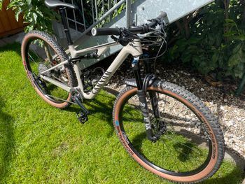 Used Canyon Lux Trail CF 6 2022 Mountainbike, Light Gray — image 5 of 12