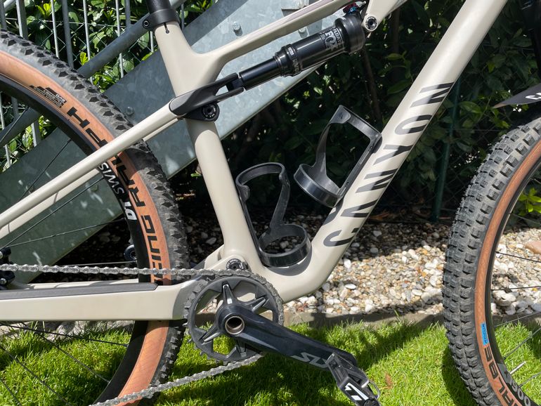 Used Canyon Lux Trail CF 6 2022 Mountainbike, Light Gray — image 9 of 12