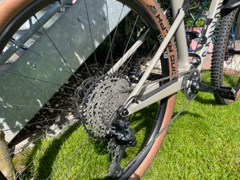 Used Canyon Lux Trail CF 6 2022 Mountainbike, Light Gray — image 12 of 12