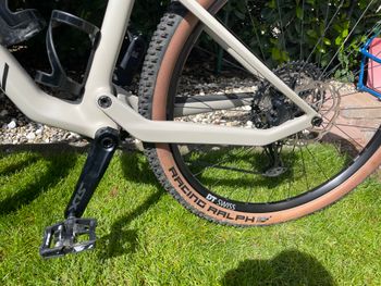 Used Canyon Lux Trail CF 6 2022 Mountainbike, Light Gray — image 8 of 12