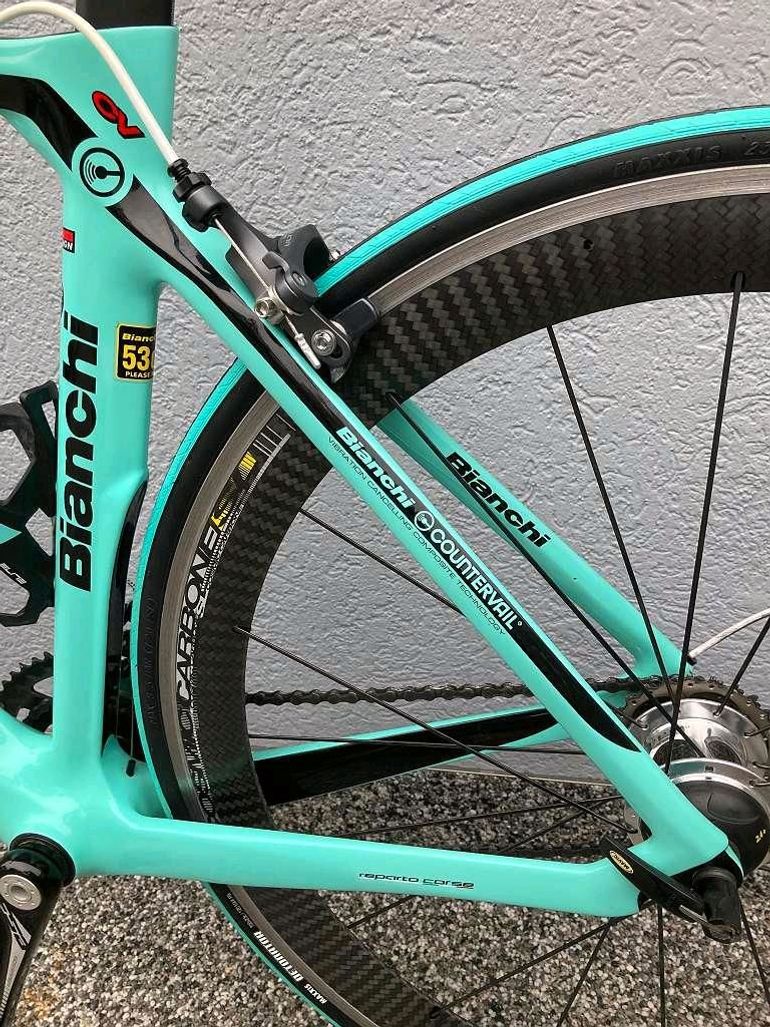 Used Bianchi Oltre XR4 CV Ultegra 2021 Road & Gravel, Green — image 2 of 5