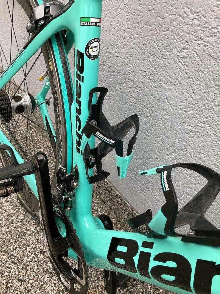 Used Bianchi Oltre XR4 CV Ultegra 2021 Road & Gravel, Green — image 5 of 5