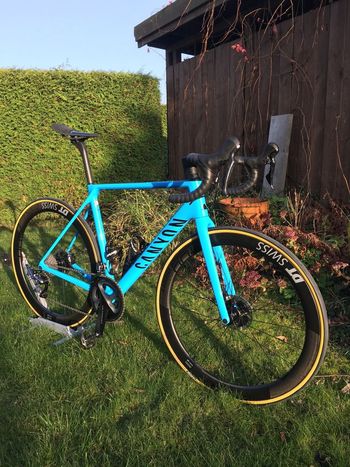 Used Canyon Ultimate CF SL 8 Disc Aero 2021 Road & Gravel, Blue — image 2 of 3
