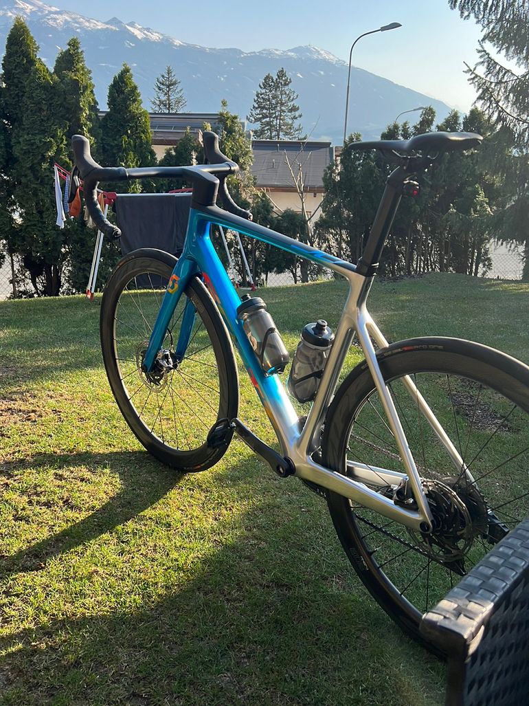 Used Scott SCOTT Addict RC Ultimate 2020 Road & Gravel, Blue — image 4 of 7
