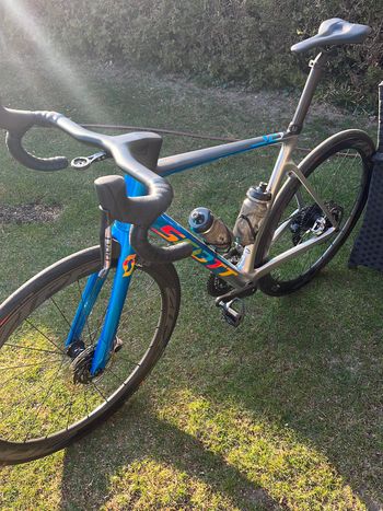 Used Scott SCOTT Addict RC Ultimate 2020 Road & Gravel, Blue — image 1 of 7