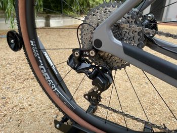Used Canyon Grizl CF SL 7 2022 Road & Gravel, Light Gray — image 9 of 10