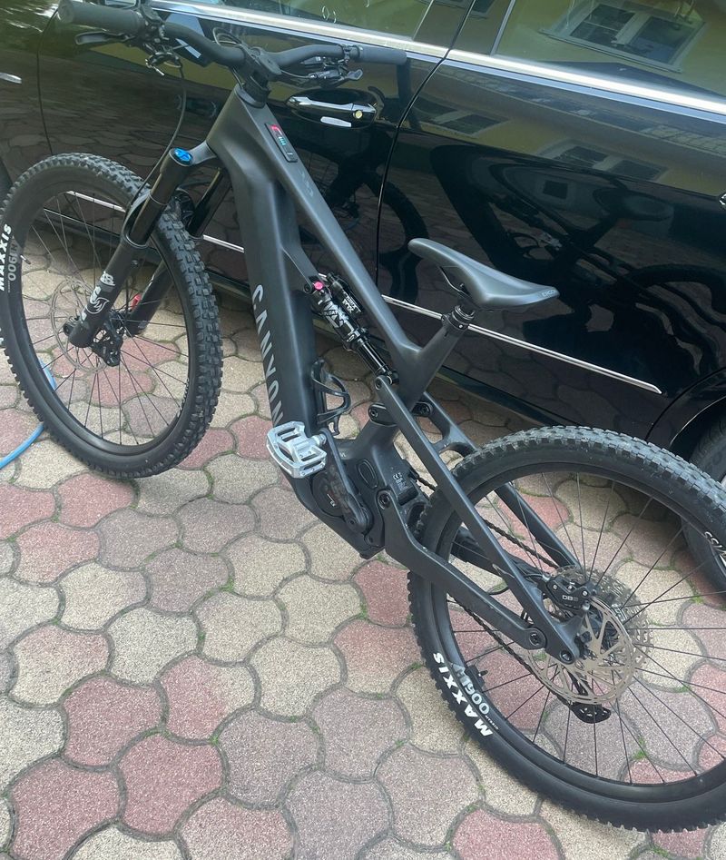 Tweedehands Canyon Strive:ON Shimano Deore 2023 MTB
